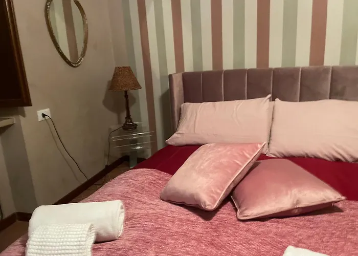 Comfortable Apartment In Castell'Arquato, 60 M² With Garden Lejlighed CastellʼArquato